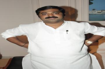 BJP MLA backs Kangana Ranaut against Shiv Sena MP Sanjay Raut