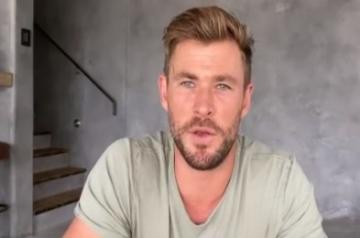 Chris Hemsworth, Miles Teller, Jurnee Smollett in 'Spiderhead'