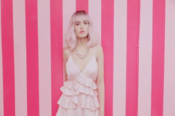 Kumar Sanu's daughter Shannon K exhort people to be themselves in new song.