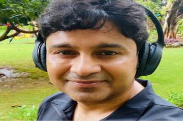 When Manoj Muntashir chose writing songs over marriage.