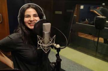 Mumbai, Oct 22 (IANS) Actress Kirti Kulhari posted a picture from a dubbing studio and revealed that it was for a secret project.