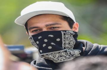 Vicky Kaushal urges fans to 'mask up'