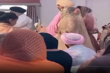 Neha Kakkar, Rohanpreet have a Gurdwara wedding.