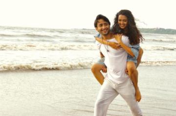 TV stars Shaheer, Tejasswi's new music video talks of giving love a second chance