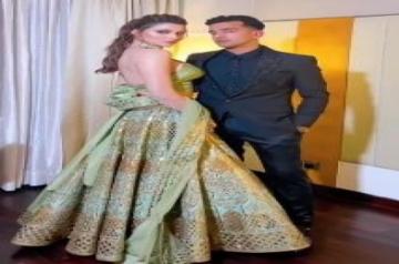 Urvashi Rautela makes ethnic statement in leather at Neha Kakkar's wedding.