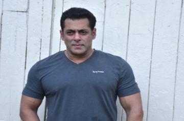 Salman Khan and his family test Covid negative: Reports
