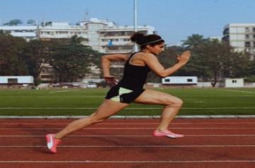 Taapsee Pannu showcases muscular frame in new pic