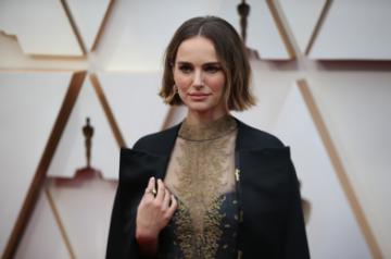 LOS ANGELES, Feb. 10, 2020 (Xinhua) -- Natalie Portman arrives for the red carpet of the 92nd Academy Awards at the Dolby Theater in Los Angeles, the United States, on Feb. 9, 2020. (Xinhua/Li Ying/IANS)