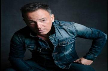 Bruce Springsteen has 'a big surprise' for fans in 2021. (Photo: Twitter/@springsteen)