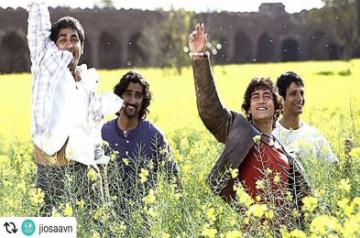 Filmmaker Rakeysh Omprakash Mehra on Tuesday turned nostalgic as his directorial Rang De Basanti completed 15 years of release