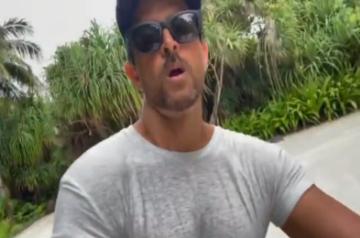 Hrithik Roshan 'high on love' as 'Kaho Naa Pyaar Hai' turns 21