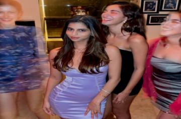 Suhana Khan parties with BFFs Ananya Panday, Shanaya Kapoor, Navya Naveli Nanda (Credit: Instagram)