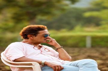 Director Mahesh Manjrekar says the song, Hum shaan se jalne nikle hai, has the power to move people. The song is part of his upcoming series, 1962: The War In The Hills. (Instagram)