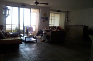 Bollywood actress Kangana Ranaut took to Twitter to share before and after pictures of her parent's home in Mumbai on Sunday. (Twitter)