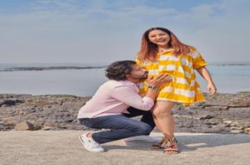 Singer Neeti Mohan and her actor husband Nihaar Pandya are expecting their first child. Neeti posted a couple of pictures on Instagram on Monday, their second marriage anniversary, to make the announcement.
