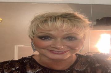 'Broke' Cheryl Baker is selling her furniture