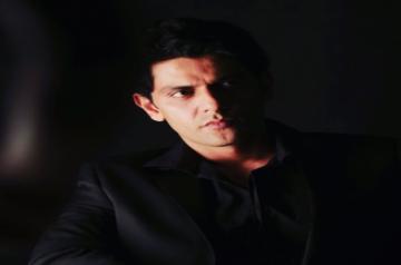 Actor Mohit Chadda, who will soon be seen in the thriller, "Flight", says the audience these days is eager to watch global content irrespective of where and by whom it was created.