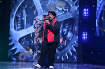 Divya Kumar: Varun Dhawan couldn't believe I sang Jee Karda