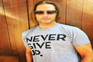 Josh Holloway has bagged a role in filmmaker JJ Abrams' series "Duster". The two had earlier worked together in the series "Lost", and reunite after almost a decade.