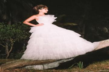 Sunny Leone: Try to keep our kids' lives as private as possible.(photo:Instagram)