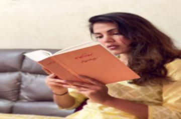 Rhea chakraborty is keeping the faith.(photo:instagram)