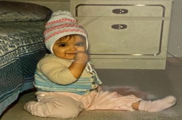 Deepika Padukone calls herself 'gundi' in throwback picture.(photo:instagram)