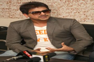 Marathi star Pushkar Jog during press conference of his upcoming film `Huff, ItÃ¢ÂÂs Too Much` in Noida on Oct.22, 2013. (Photo: Amlan Paliwal/IANS)