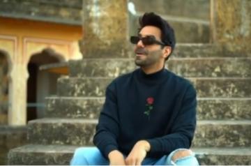 Aparshakti Khurana sings 'Ek ladki bheegi bhaagi si' to uplift moods.(Photo:Instagram)