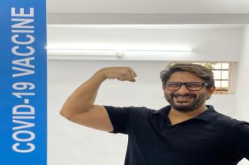 Arshad Warsi gets the jab, says 'vaccine lagao immunity badhao'.(photo:Instagram)