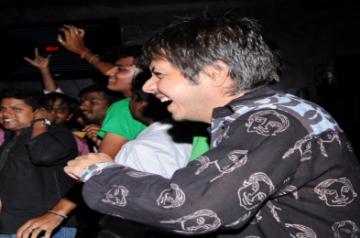 Bollywood mourns demise of actor Amit Mistry