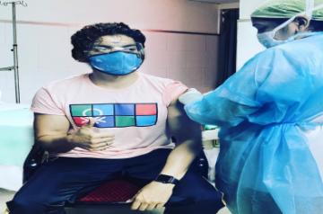 Gurmeet Choudhary gets first Covid vaccination shot.(photo:instagram)