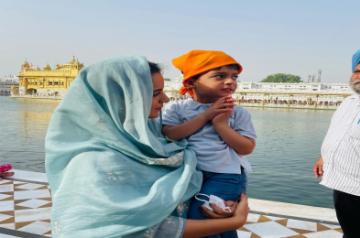 Kangana 'speechless and stunned with Golden Temple's beauty'.(photo:Instagram)