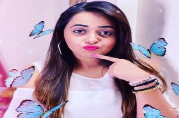 Malhar Pandya bakes cake for first time on wife Priya's birthday (Credit : Malhar Pandya/instagram)