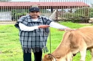 Dharmendra spends time at his Lonavala farmhouse(Photo:Instagram)