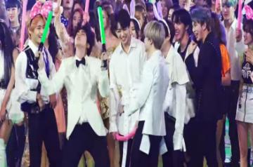 K-pop's coolest keep the frenzy going.(photo: K-pop)
