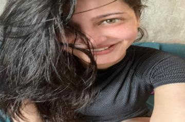 Why Shruti Haasan secretly dances to nineties music for hours  (Photo:Instagram)