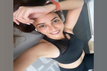 Kriti Kharbanda shares glimpse of her 'workout mornings'.(photo:instagram)