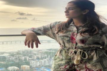 Mira Kapoor dazzles in a sunset picture
