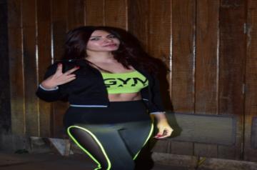 My heart goes out to Shilpa & kids: Sherlyn asks media to check her statement to Cyber Cell