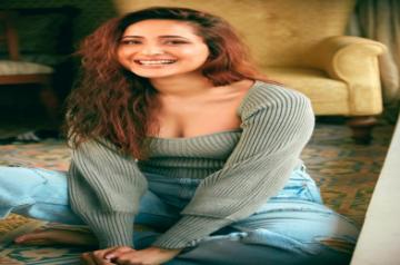 Pragya Jaiswal happy to back in 'second home' Hyderabad