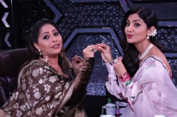 Shilpa Shetty wishes Geeta Maa on her birthday