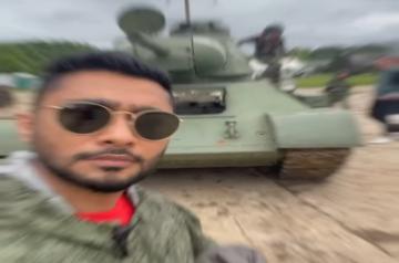 Zaid Darbar posts his adventurous Russian war tank tour experience