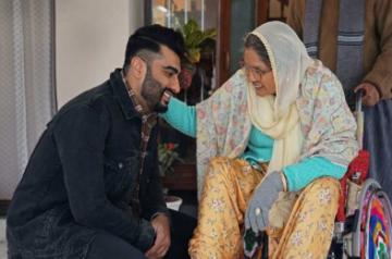 Neena Gupta, Arjun Kapoor recall working together on 'Sardar Ka Grandson'.