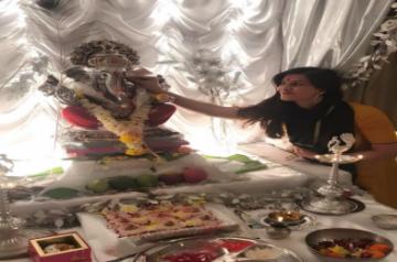 Vivana Singh ties 'rakhi' on her 'Gannu bhaiya' every year.