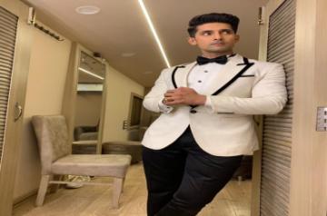 RAVI DUBEY.