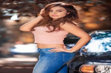 Simaran Kaur on her love for Bollywood romance and doing 'Aggar Tum Na Hote'.