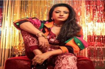 Singer Raashi Sood recounts how it was to work with Sonakshi for 'Mil Mahiya'.
