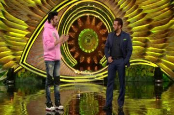 Maniesh Paul and Salman khan.