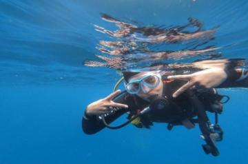 Priyanka's Scuba diving(photo:instagram)