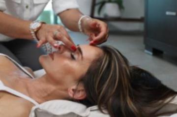 Facial massage for skin rejuvenation (IANSLIFE)